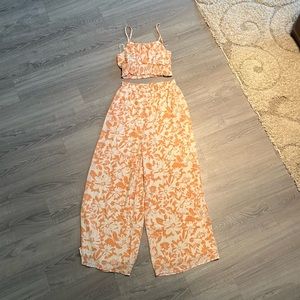 BRAND NEW Pink Lily two-piece set, size M